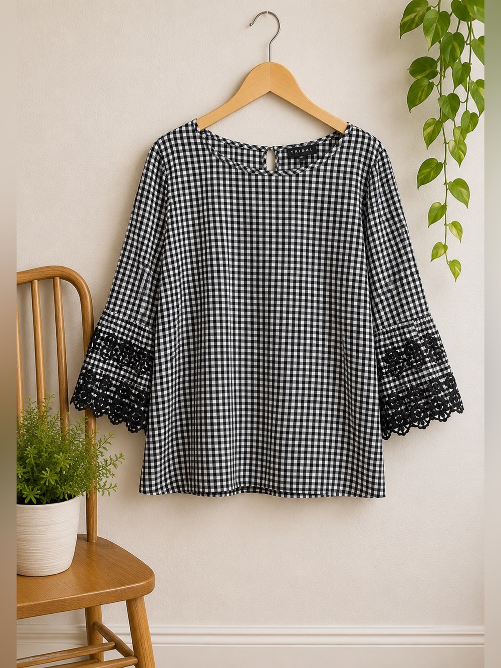 Tribal Black‎ White Gingham Blouse L Eyelet Bell Sleeve Western Rodeo Statement
